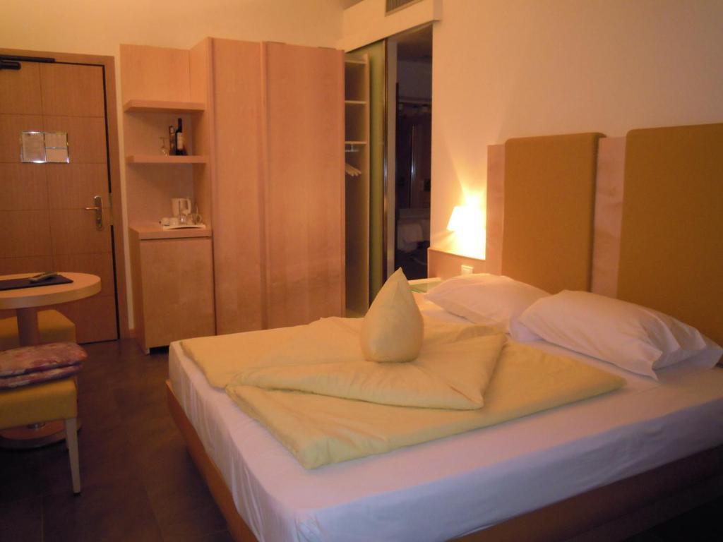 Beach Hotel Du Lac Malcesine Kamer foto