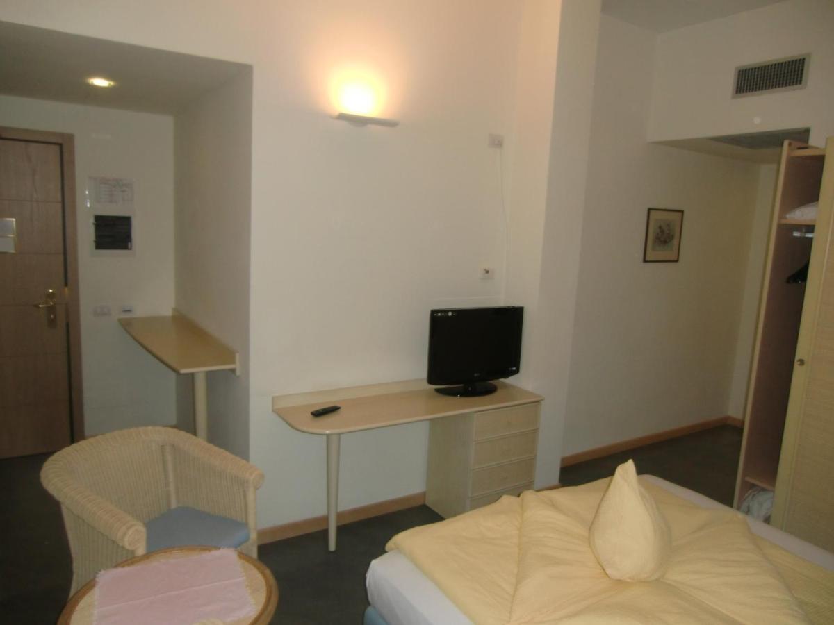 Beach Hotel Du Lac Malcesine Kamer foto